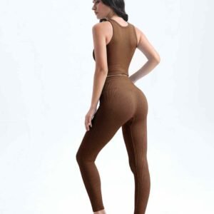 उत्कृष्ट अगाडि जिप स्पोर्ट्स ब्रा