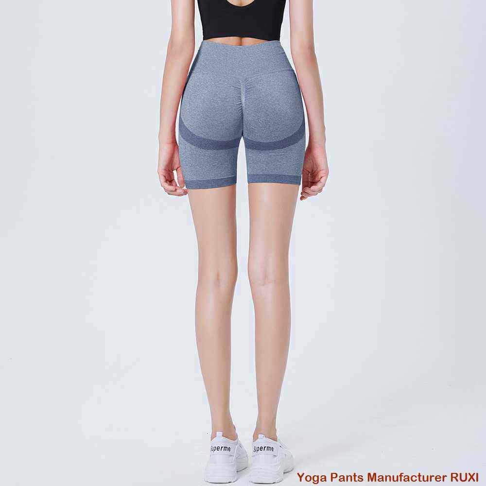 खल्ती संग उच्च कम्मर योग प्यान्ट